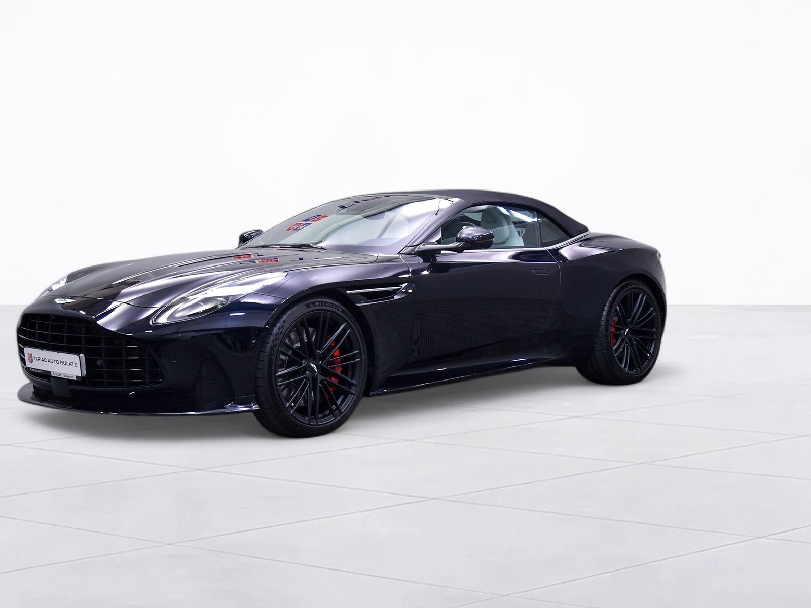 ASTON MARTIN DB12